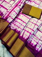 Load image into Gallery viewer, Shibori print Mixed Silk Saree with Blouse
