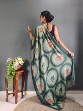 Load image into Gallery viewer, 1 min Georgette Saree
