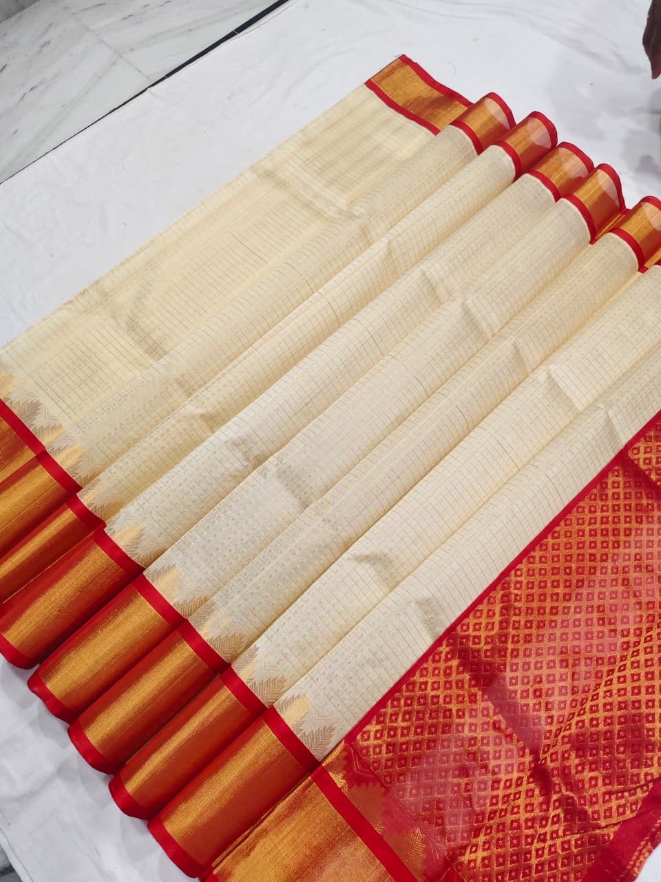 Temple border Kuppadam Pattu Saree