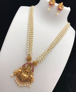 Matte Finish Pearl Neckset