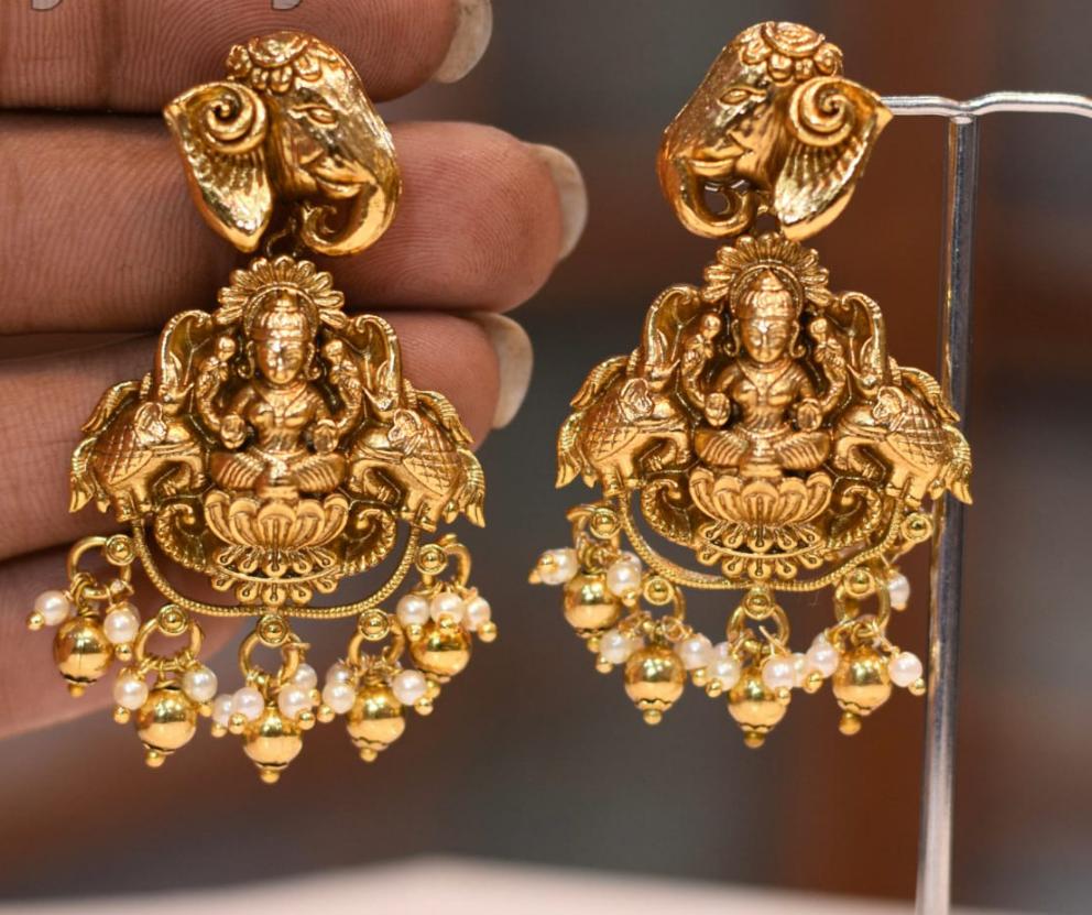 Jhumkas