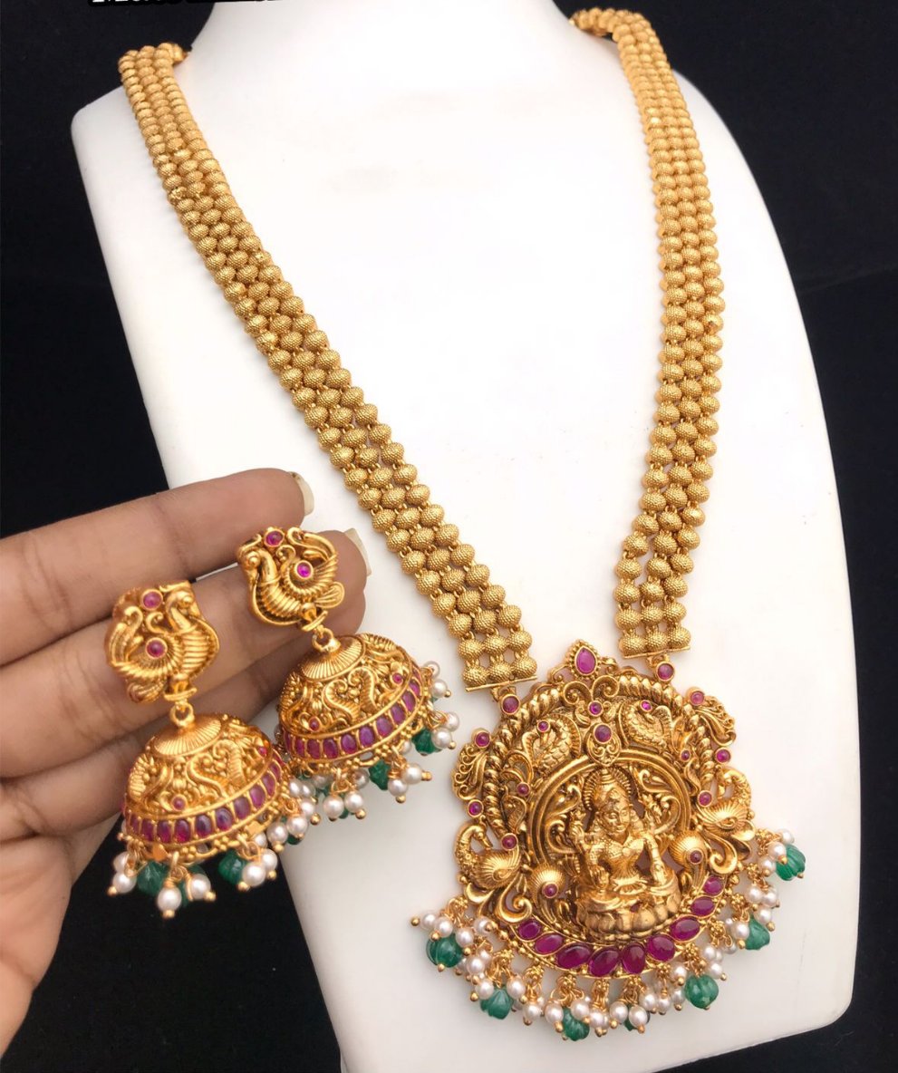 Neckset with Jhumkas