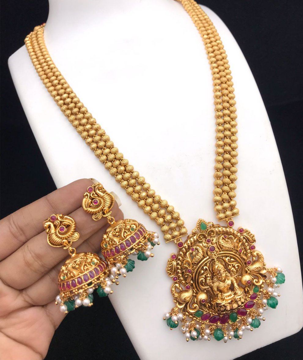 Neckset with Jhumkas