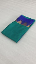 Load and play video in Gallery viewer, Soft Cotton Saree with Temple border
